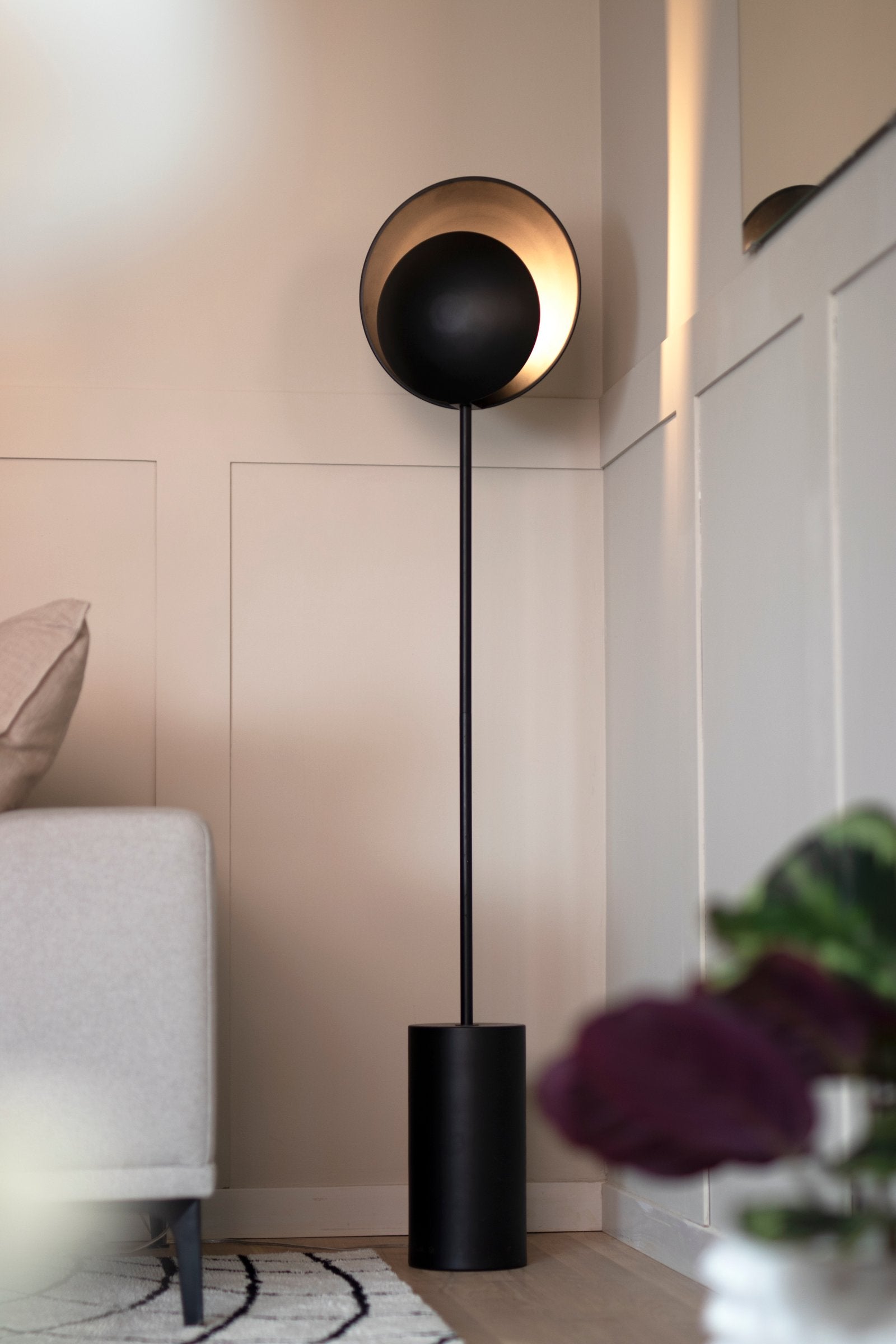 Golvlampa Orbit Svart