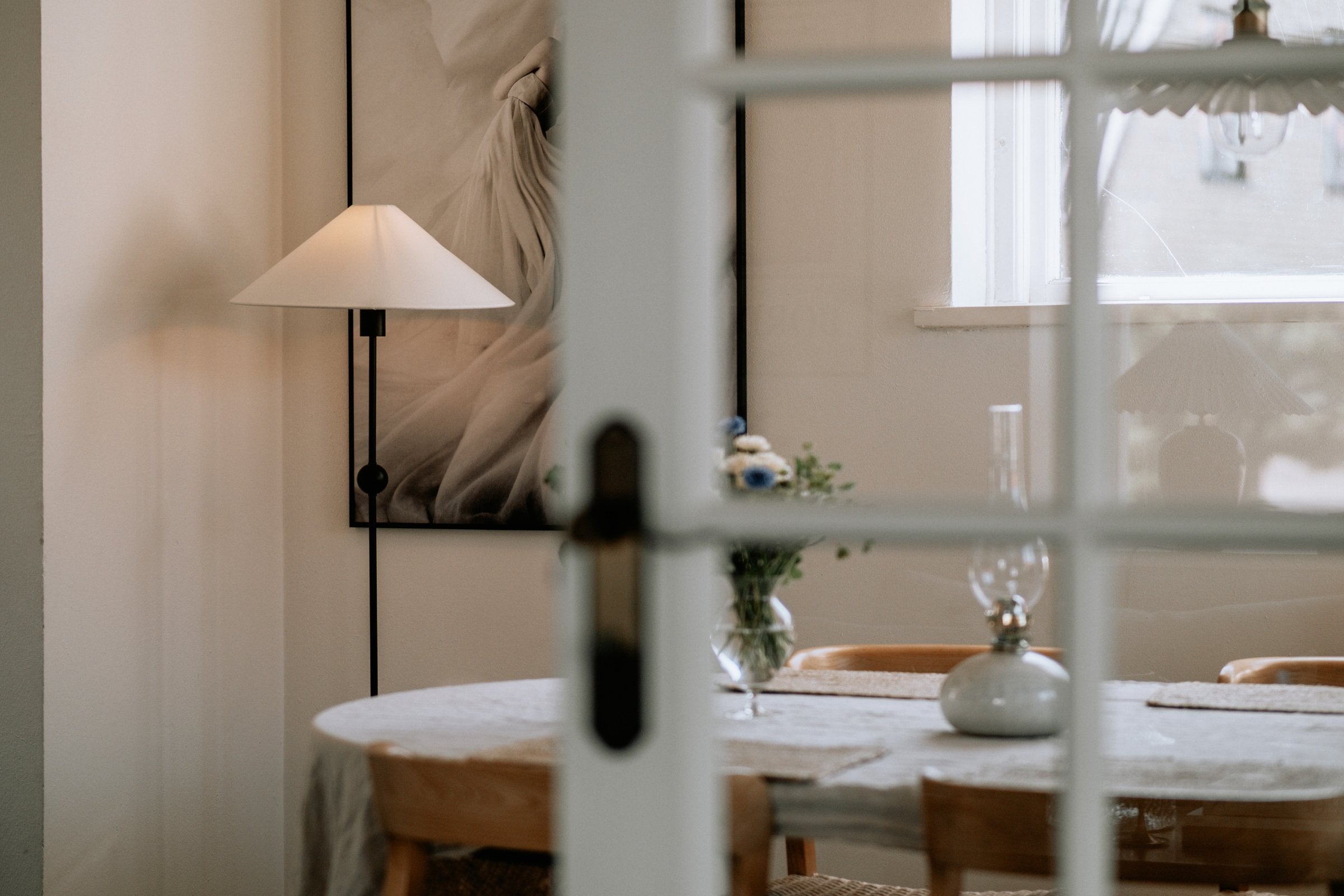 Golvlampa Astrid Svart