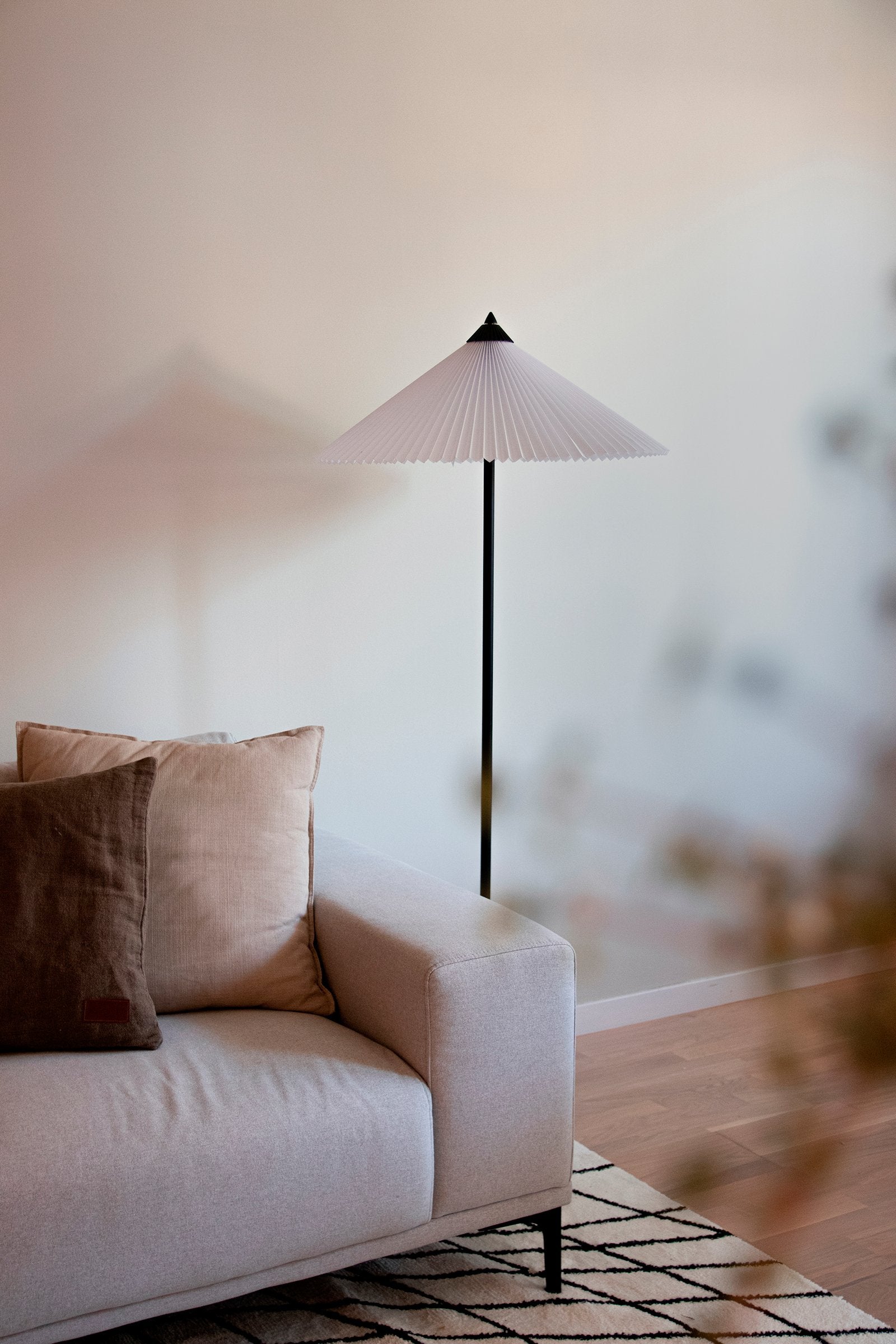 Golvlampa Matisse Vit/Svart