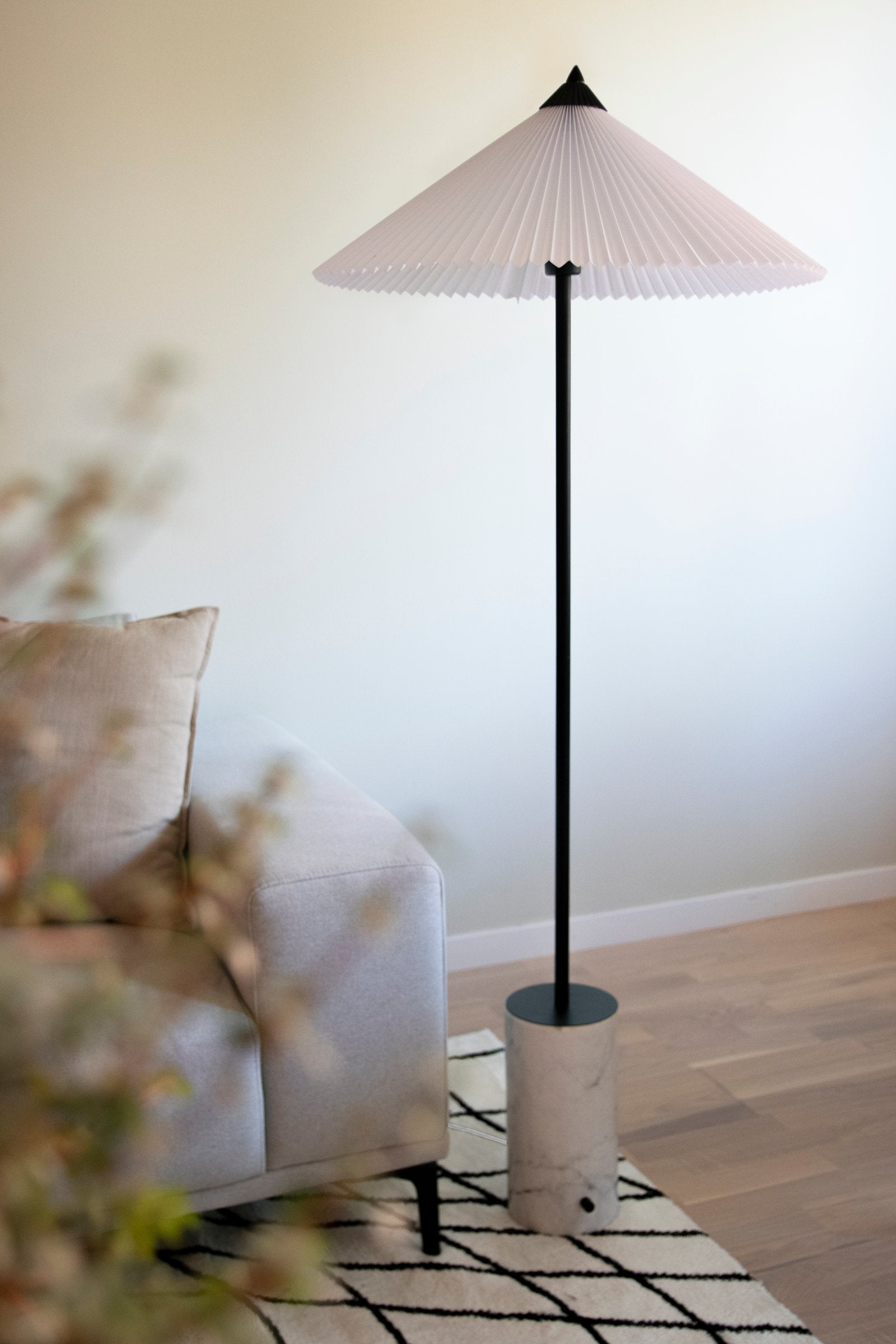 Golvlampa Matisse Vit/Svart