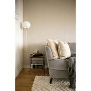 Aneta Lighting MOLEKYL golvlampa, matt mässing/vit - Azalea Home