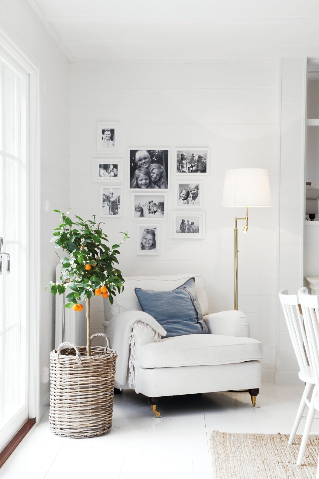 By Rydéns Orlando golvlampa mässing/vit - Azalea Home