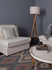 By Rydéns Vega golvlampa vit/ek - Azalea Home