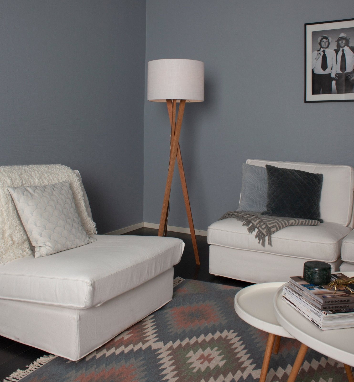 By Rydéns Vega golvlampa vit/ek - Azalea Home