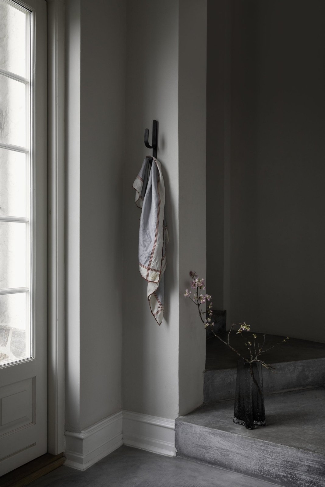 Cooee Design Woody Väggkrok, Svart - Azalea Home