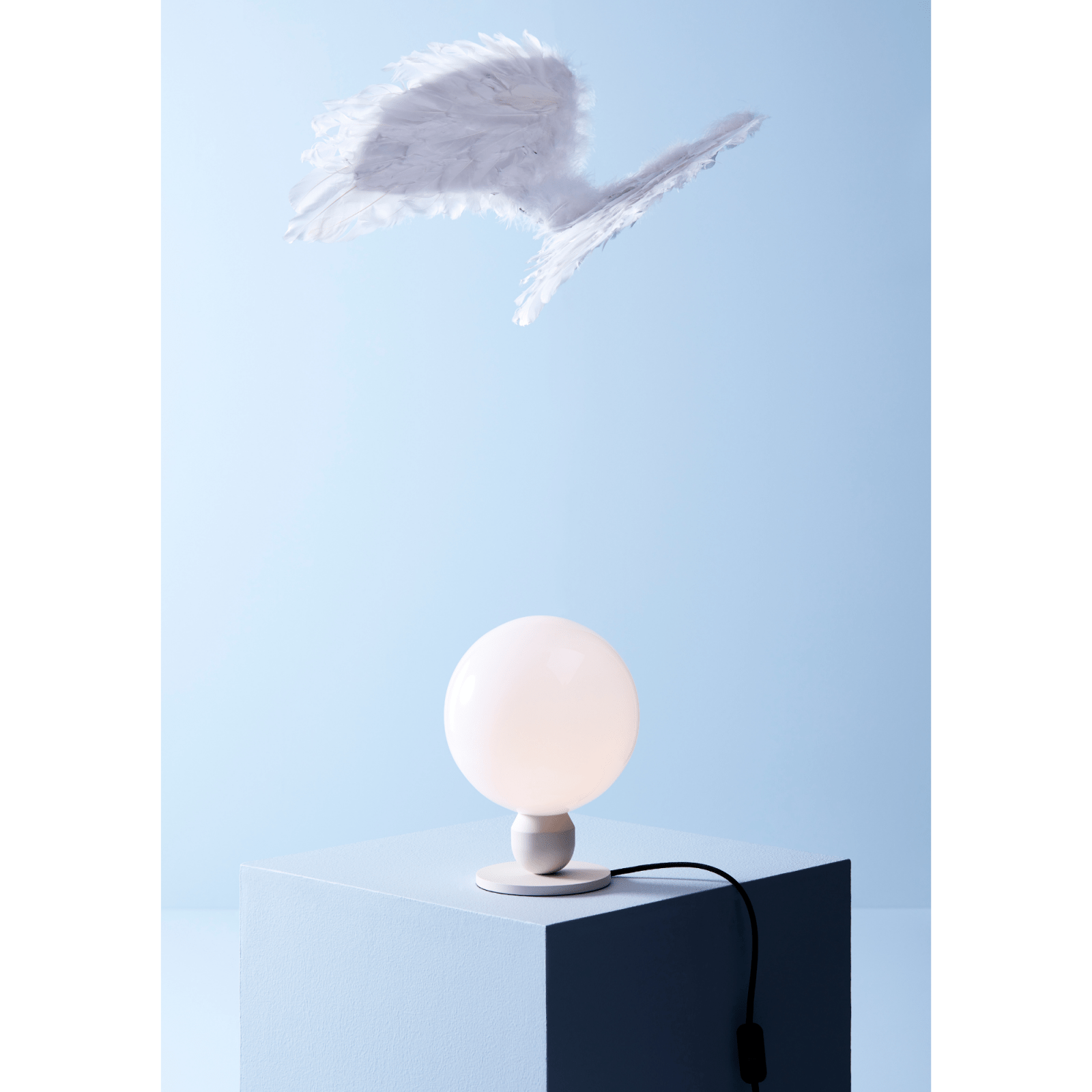 Herstal Bordslampa Atom pärlvit - Azalea Home