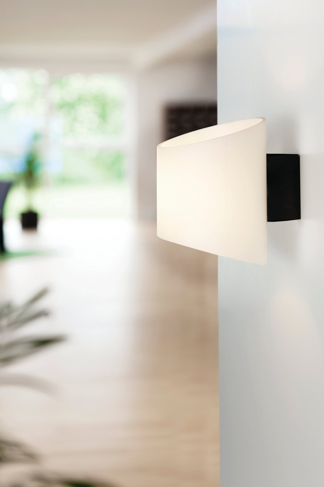 Herstal Vägglampa Evoke oval antracit/opal glas - Azalea Home