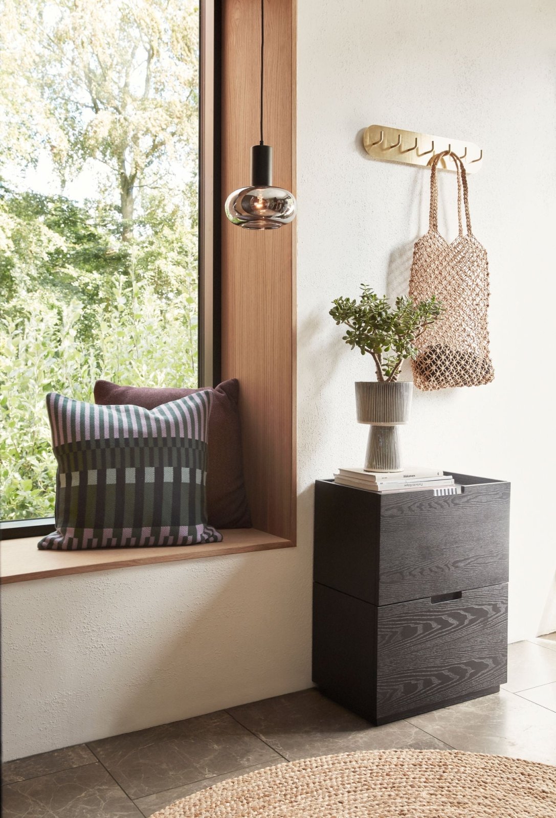 Hübsch Form Klädhängare Mässing - Azalea Home