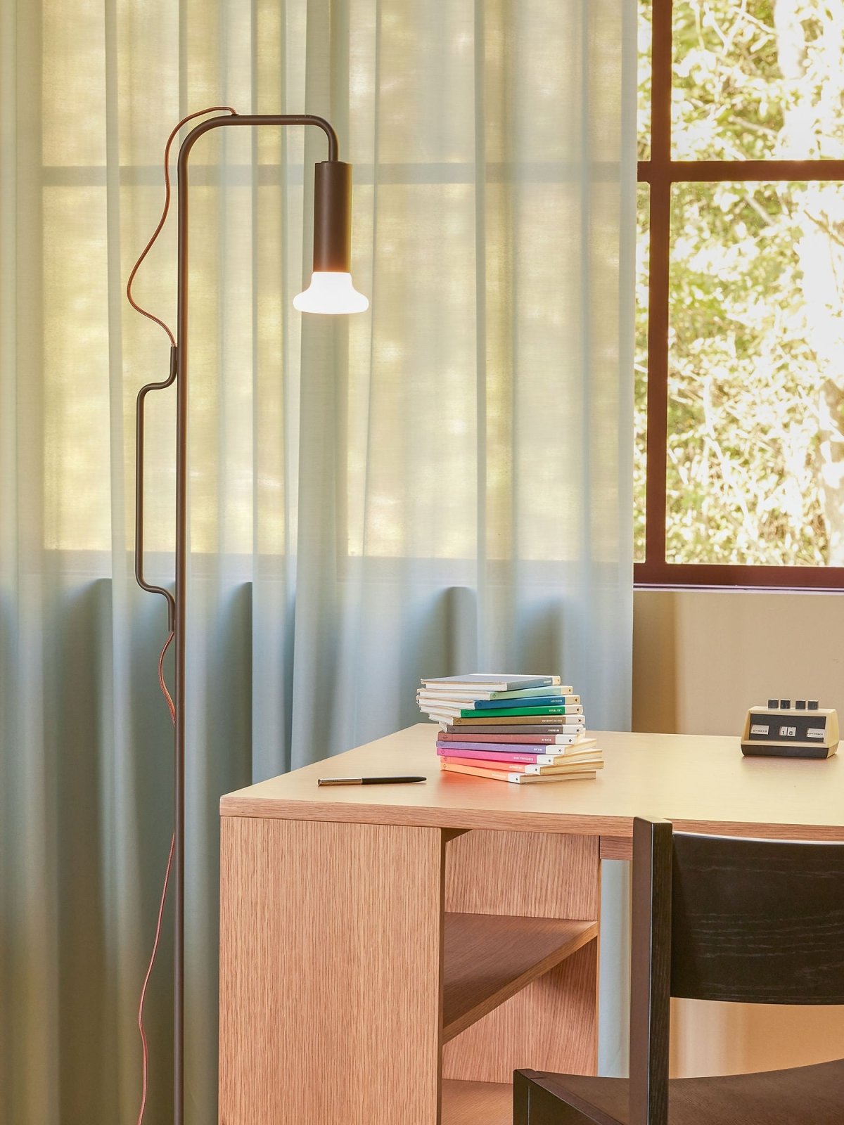 Hübsch Ido Golvlampa, Brun - Azalea Home