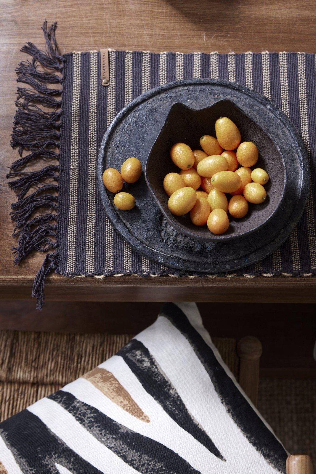 Jakobsdals Frangia Tablett 30x35, Svart - Azalea Home