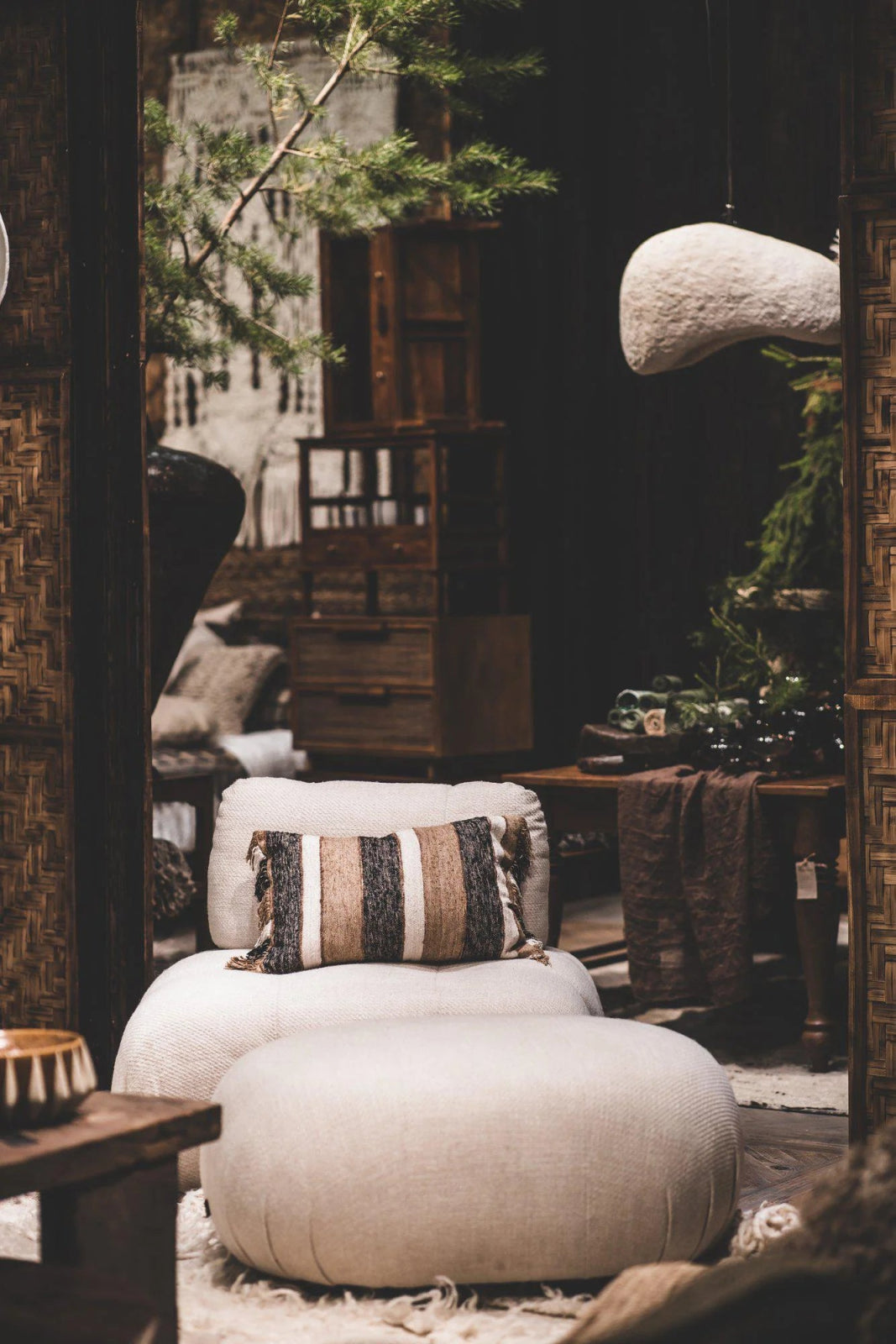 Jakobsdals Meadow Sittpuff, Vit - Azalea Home