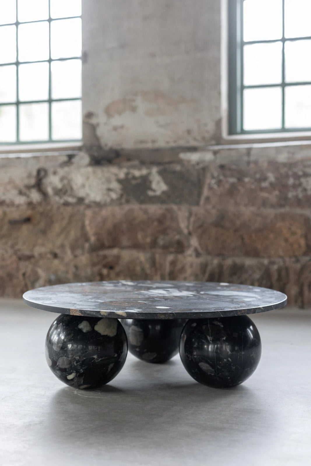 Jakobsdals Sphira Bord, Svart - Azalea Home