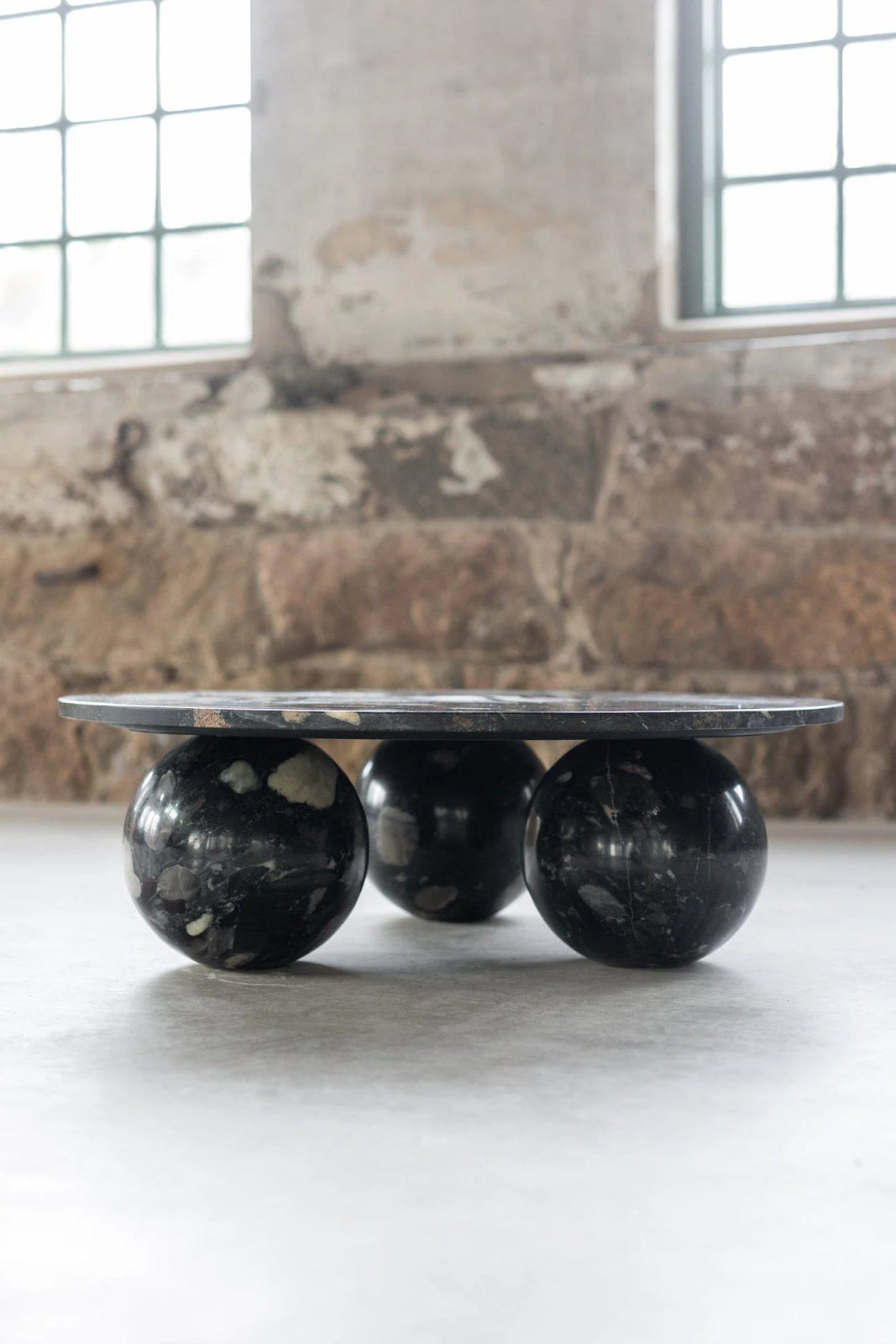 Jakobsdals Sphira Bord, Svart - Azalea Home