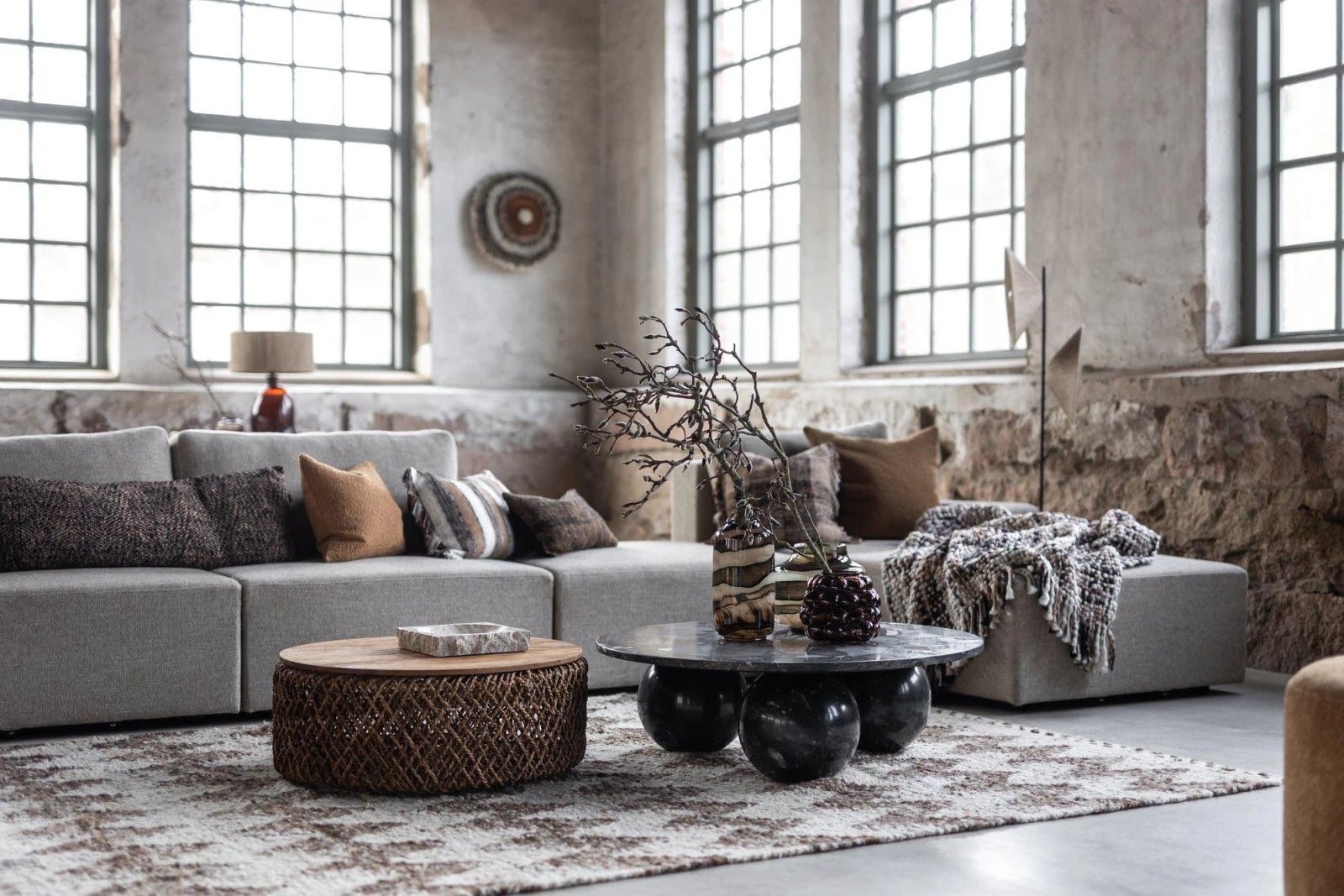 Jakobsdals Sphira Bord, Svart - Azalea Home