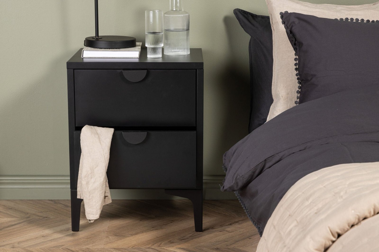 Venture Home Piring Byrå 45 x 59, Svart - Azalea Home