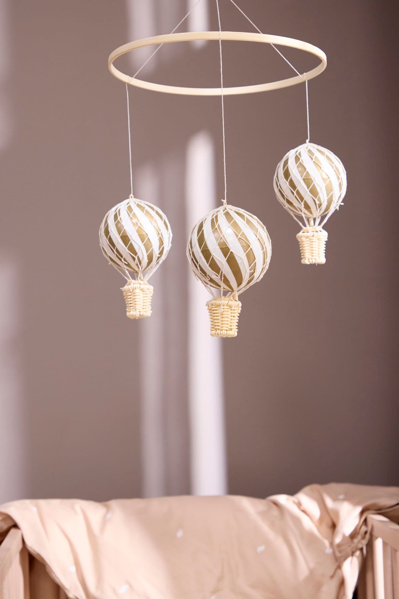 Luftballong Uro, Guld