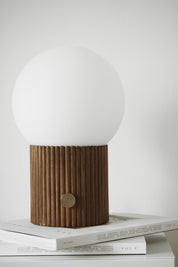 Bordslampa Hubble 22 Valnöt