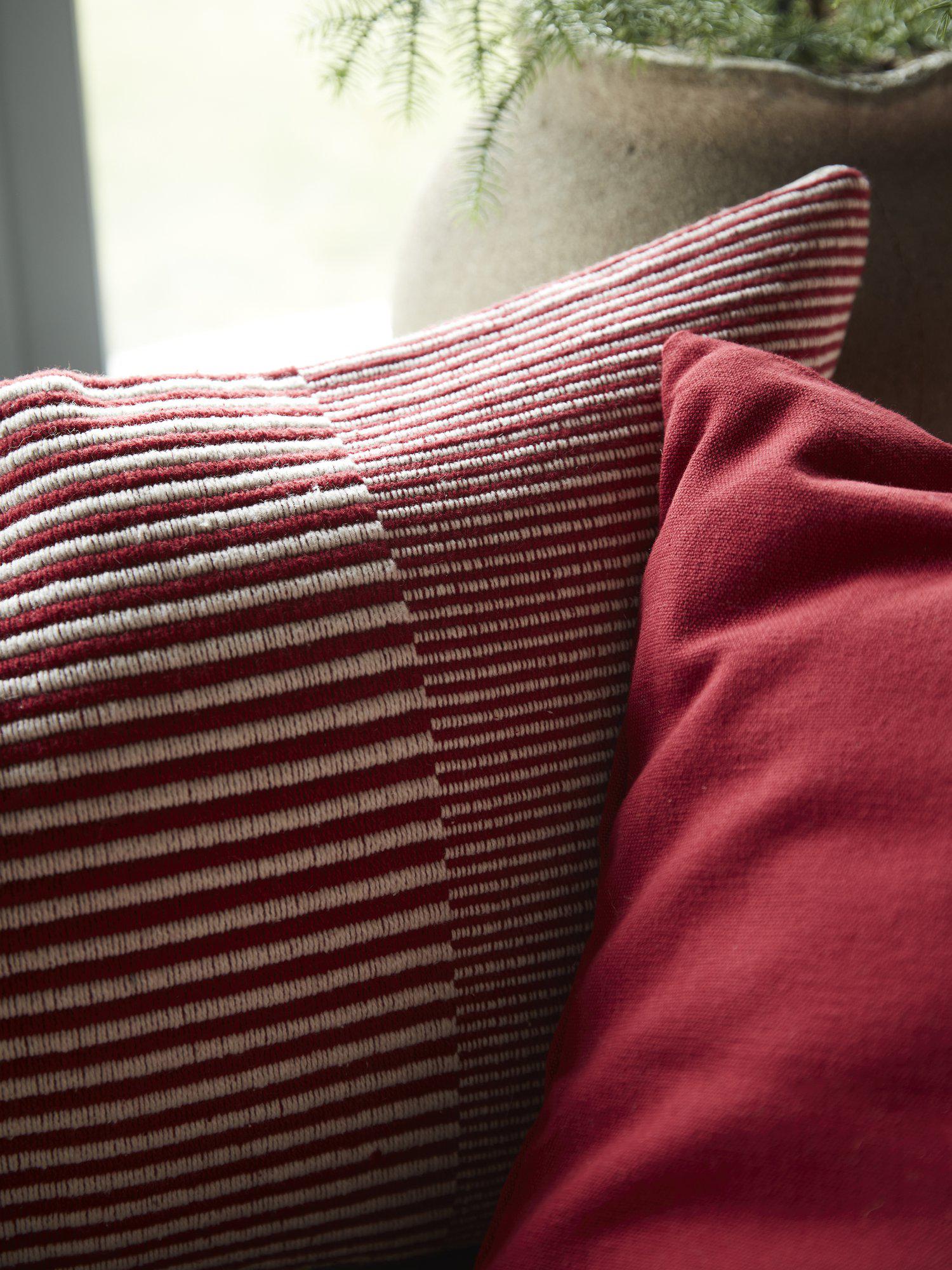 Tyra Kuddfodral Röd 40x60cm