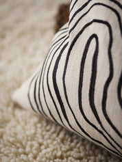 Curve Kuddfodral Svart/vit 45x45cm