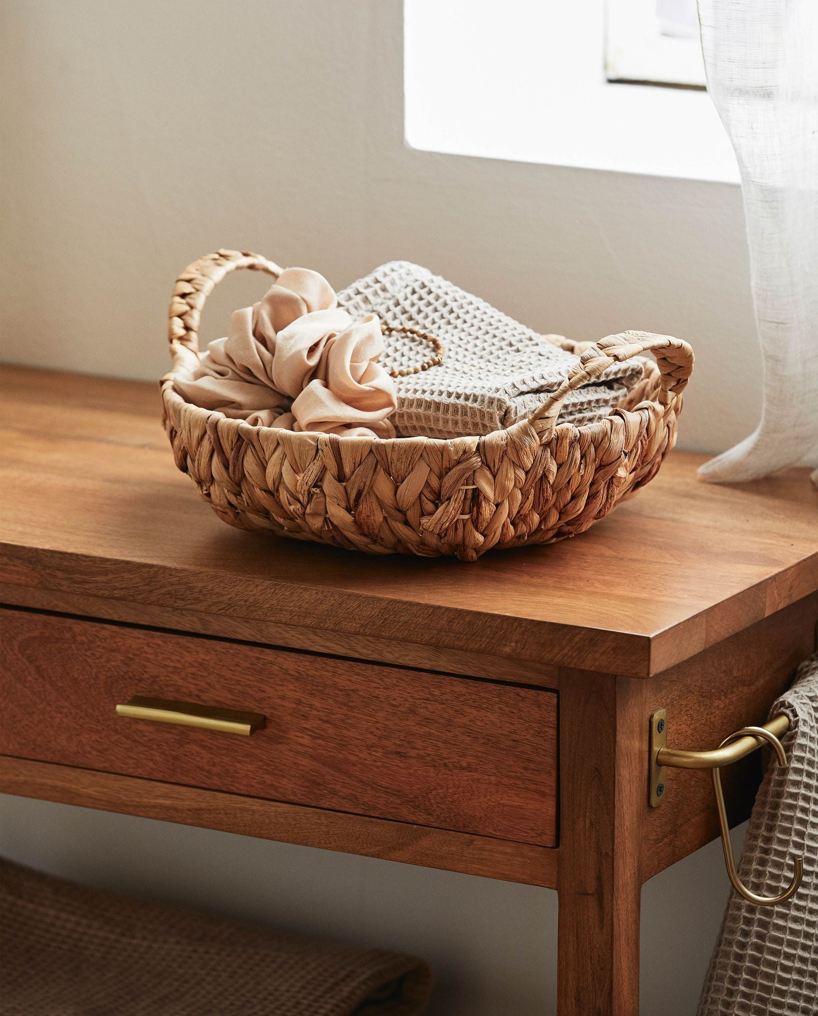 CASPIAN Sideboard