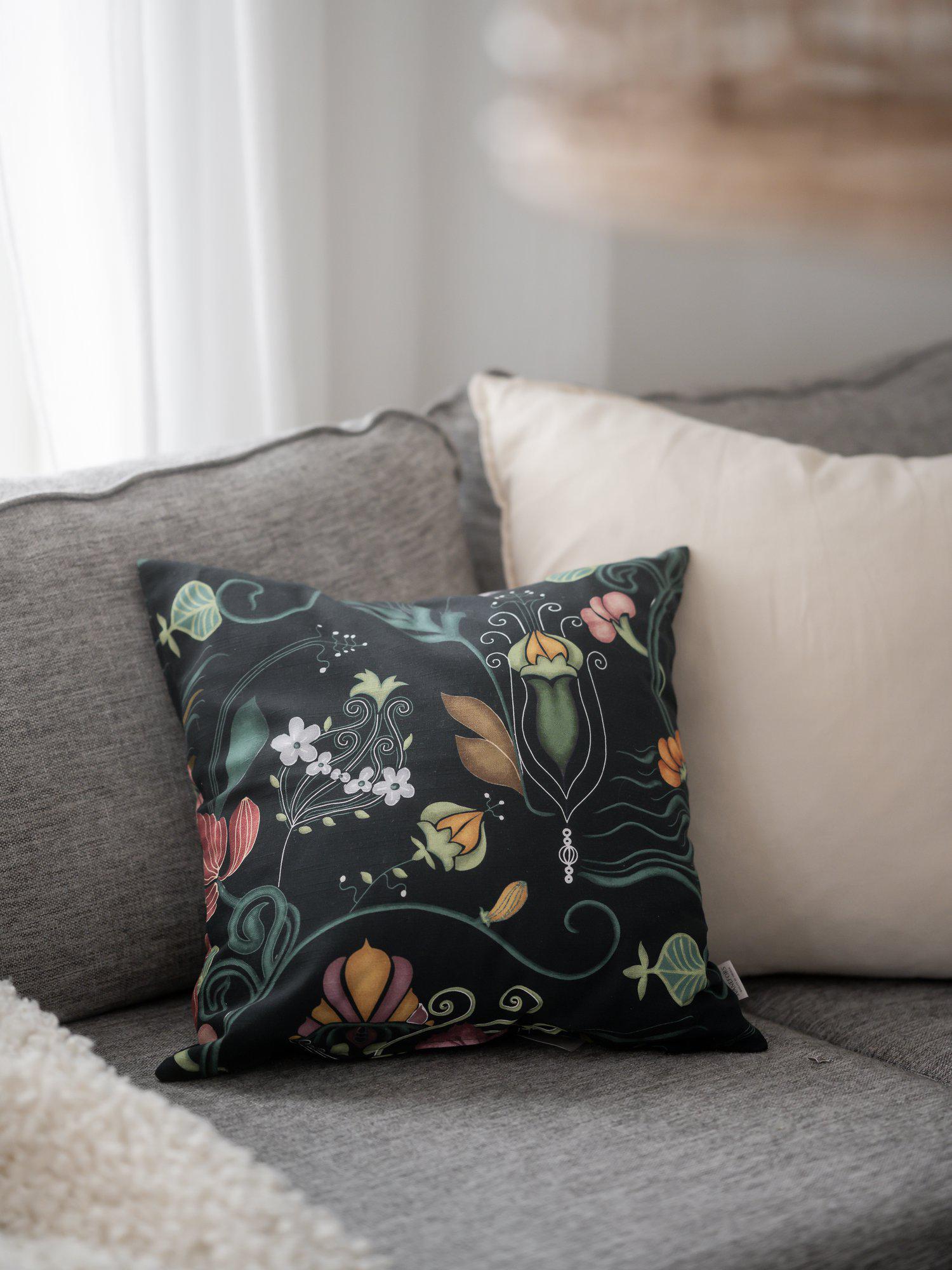 José Kuddfodral Svart 45x45cm