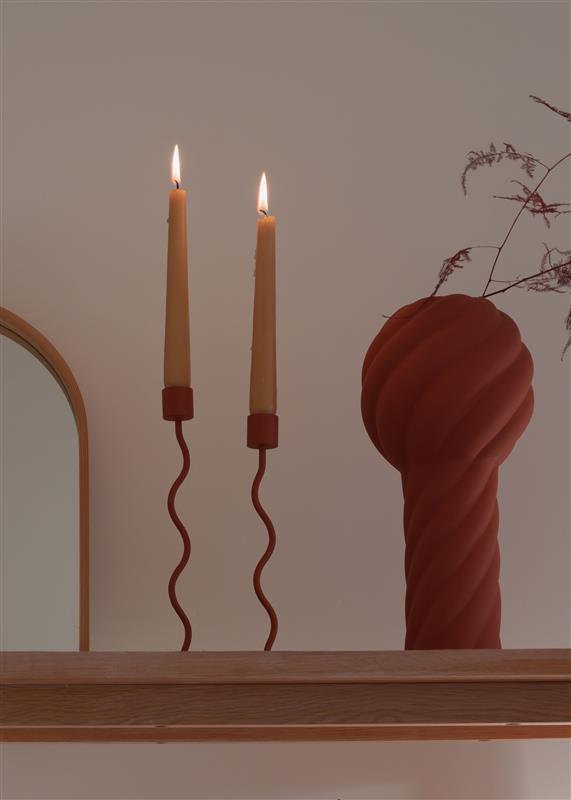 Curved Ljusstake 26cm, Brick Red