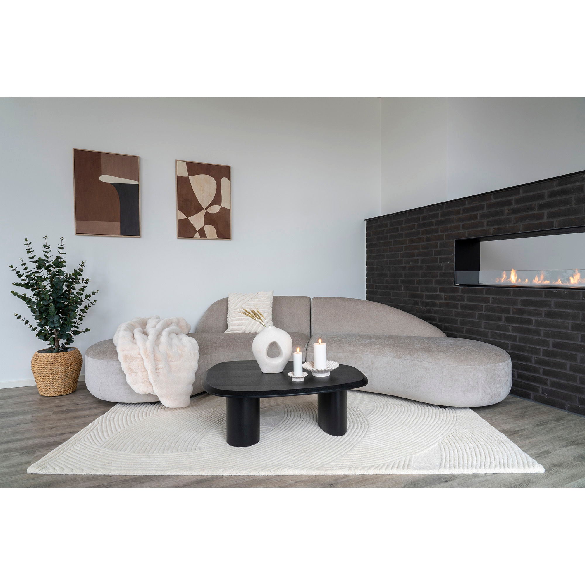 Tirano soffbord, Svart