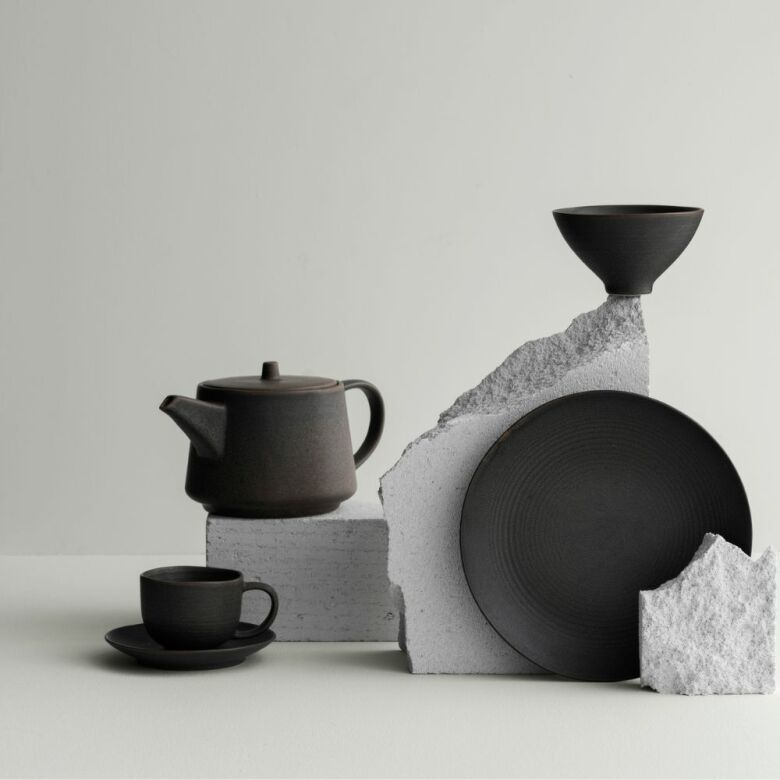 21078-75-64415_kumi_skl_s_12cm_espresso_blomus_02.jpg