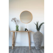 Girona konsolbord, Natur