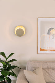 Vägglampa Orbit Beige