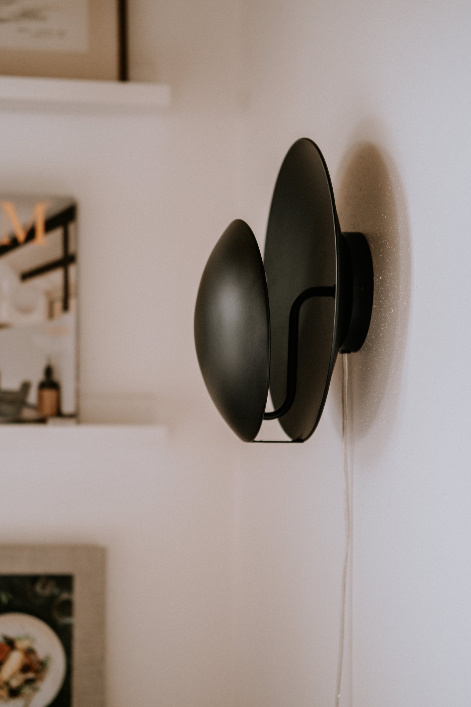 Vägglampa Orbit Svart