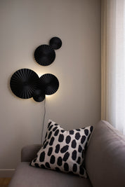 Vägglampa Omega Svart
