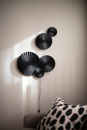 Vägglampa Omega Svart