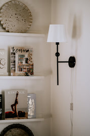 Vägglampa Astrid Svart
