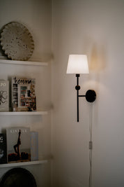 Vägglampa Astrid Svart