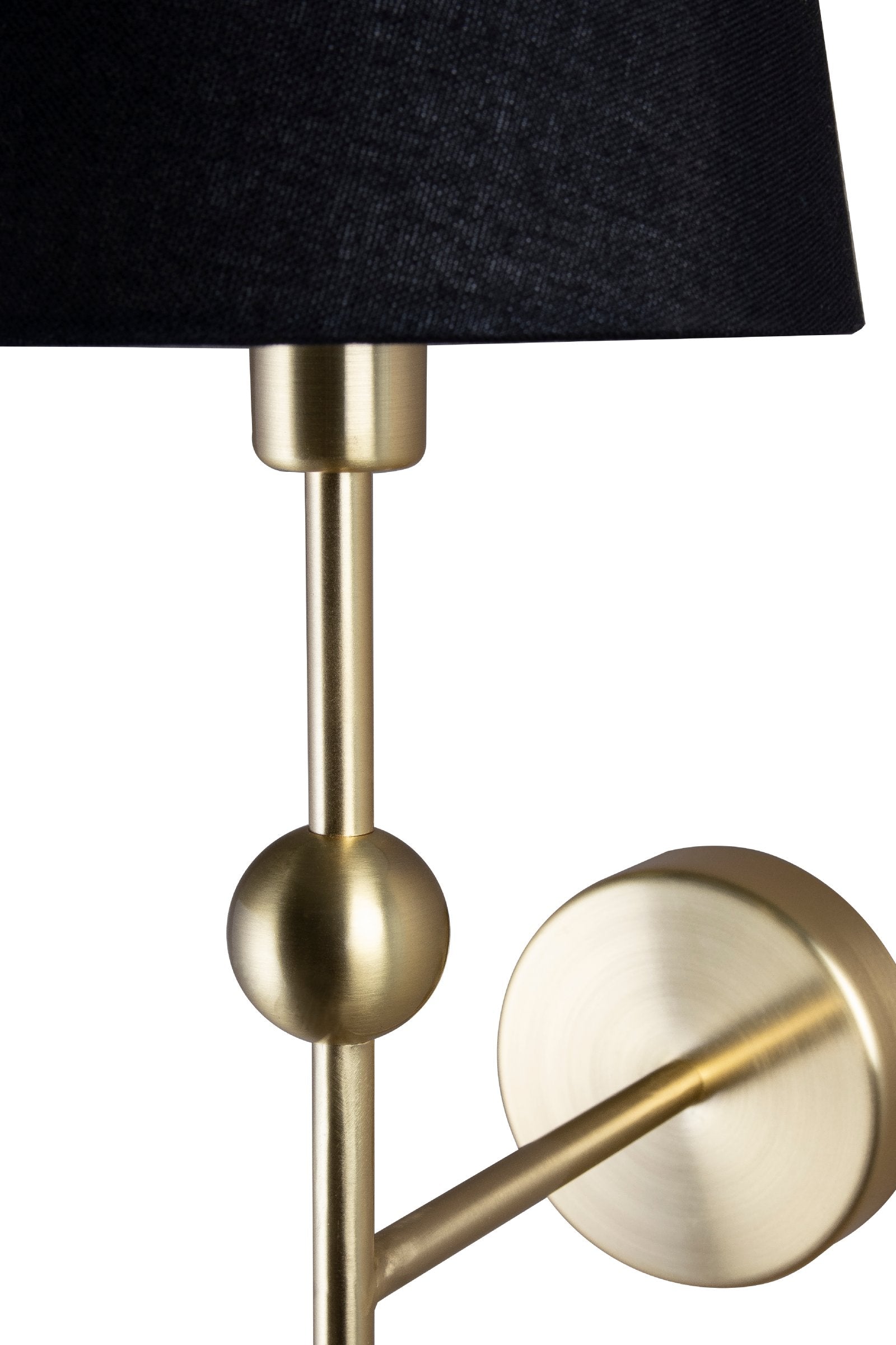 Vägglampa Astrid Borstad Mässing