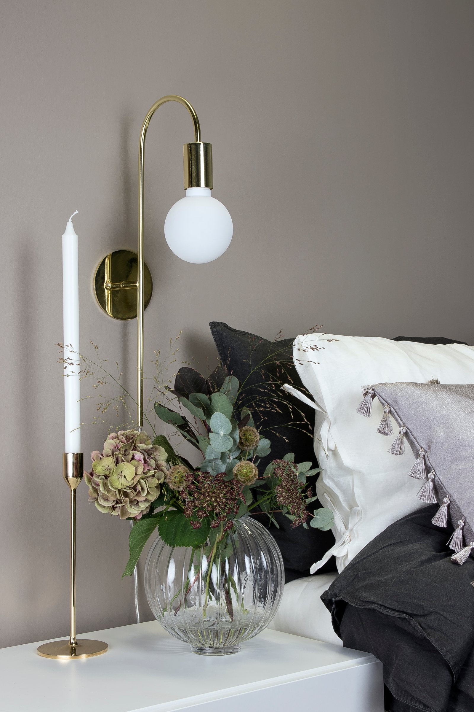 Vägglampa Grace Mässing