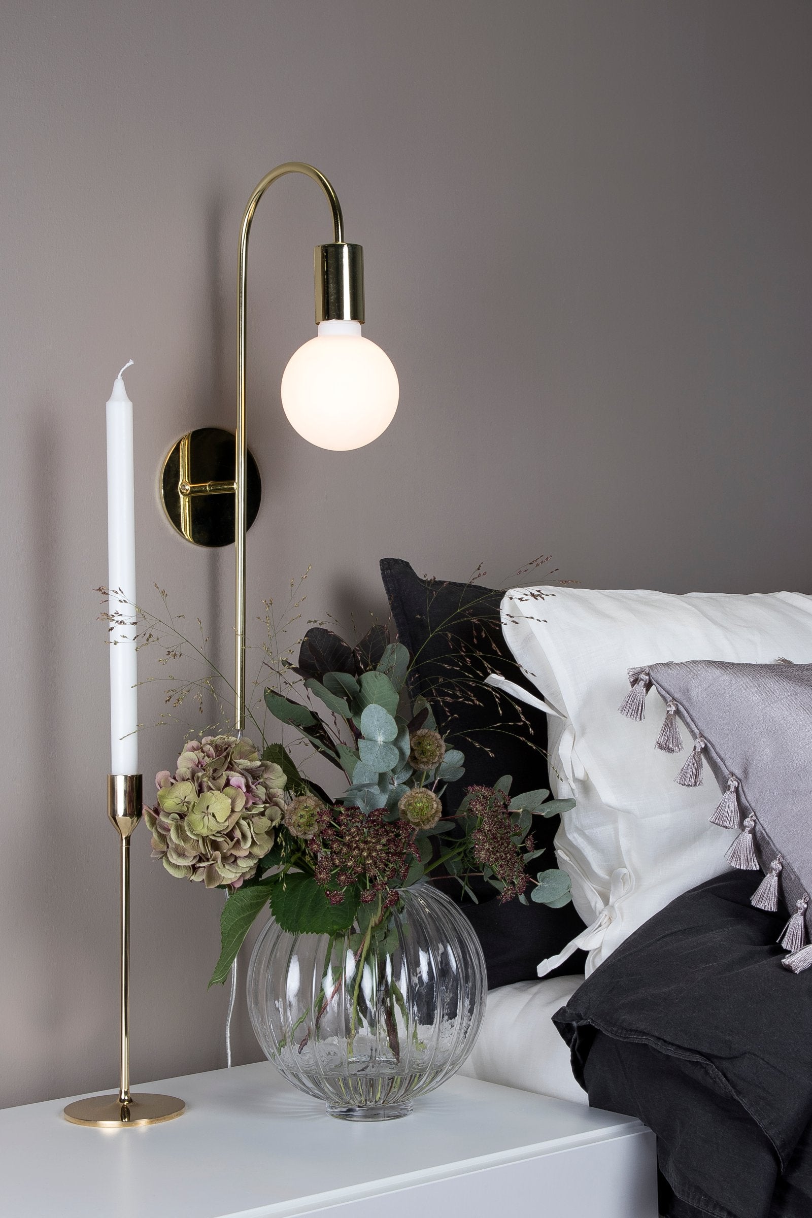 Vägglampa Grace Mässing