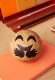 Emojiboll Hug 7 cm Ek