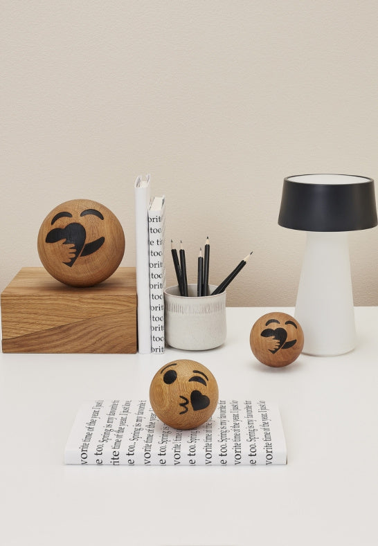 Emojiboll Kiss 7 cm Ek