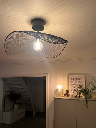 Vivi taklampa 61cm Svart metall takkopp