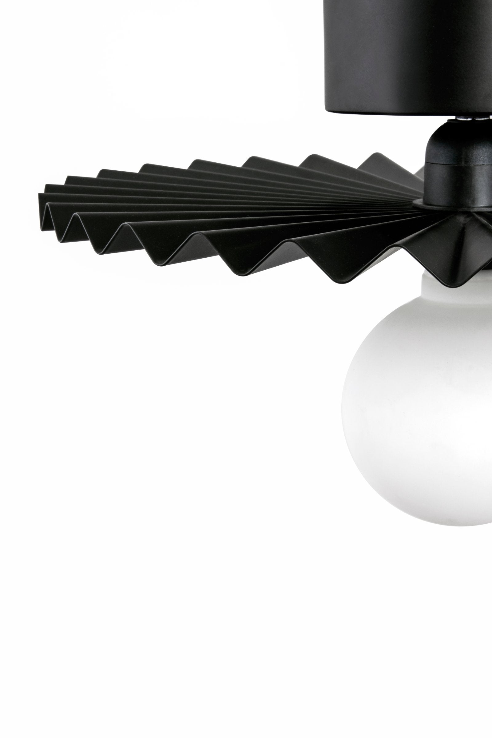 Plafond/Vägglampa Omega 35 Svart