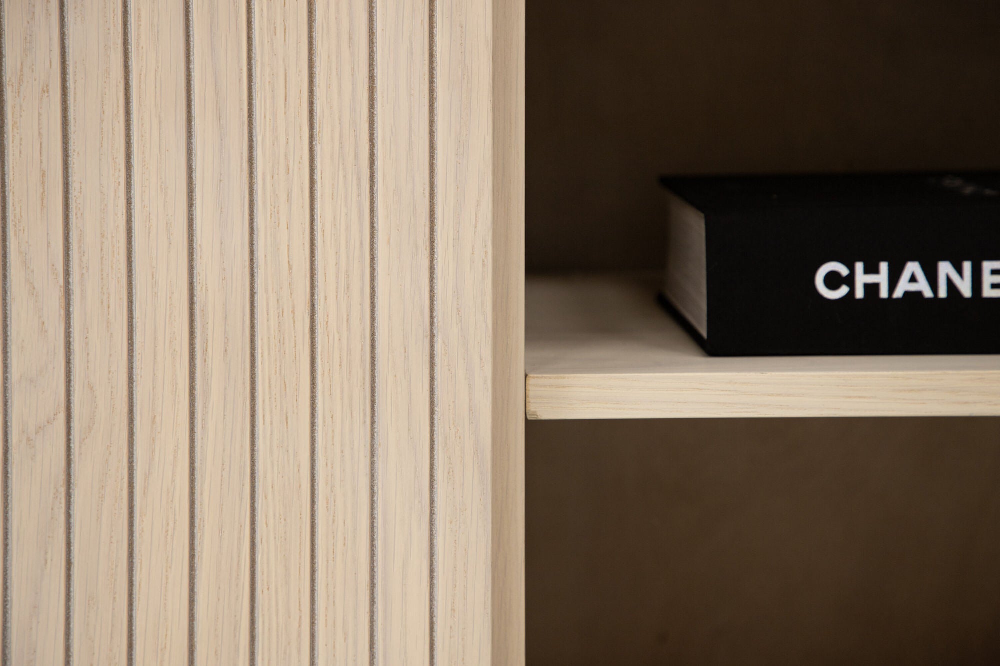 Björkön Sideboard, Natur
