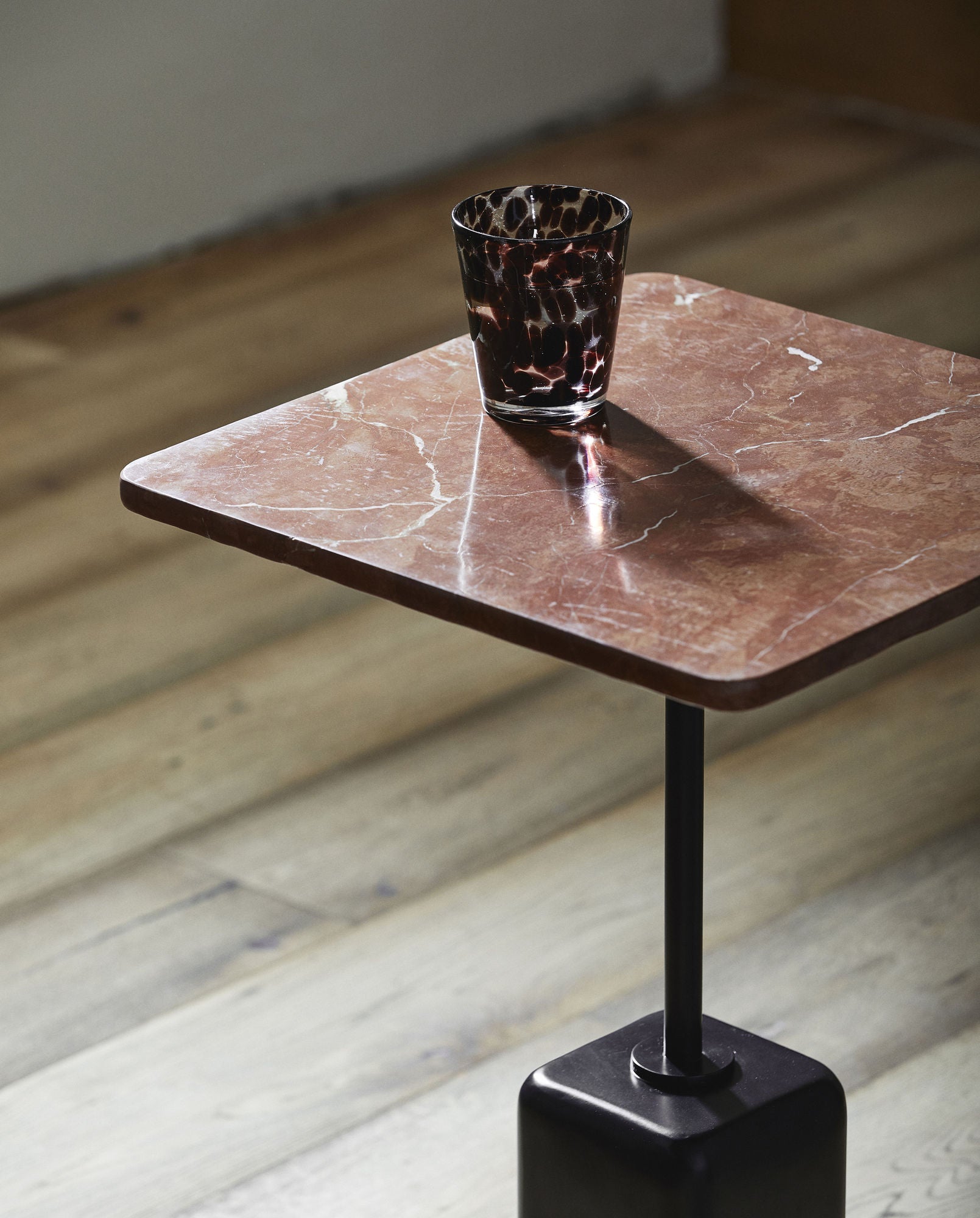 CHAO Sidobord, Marmor