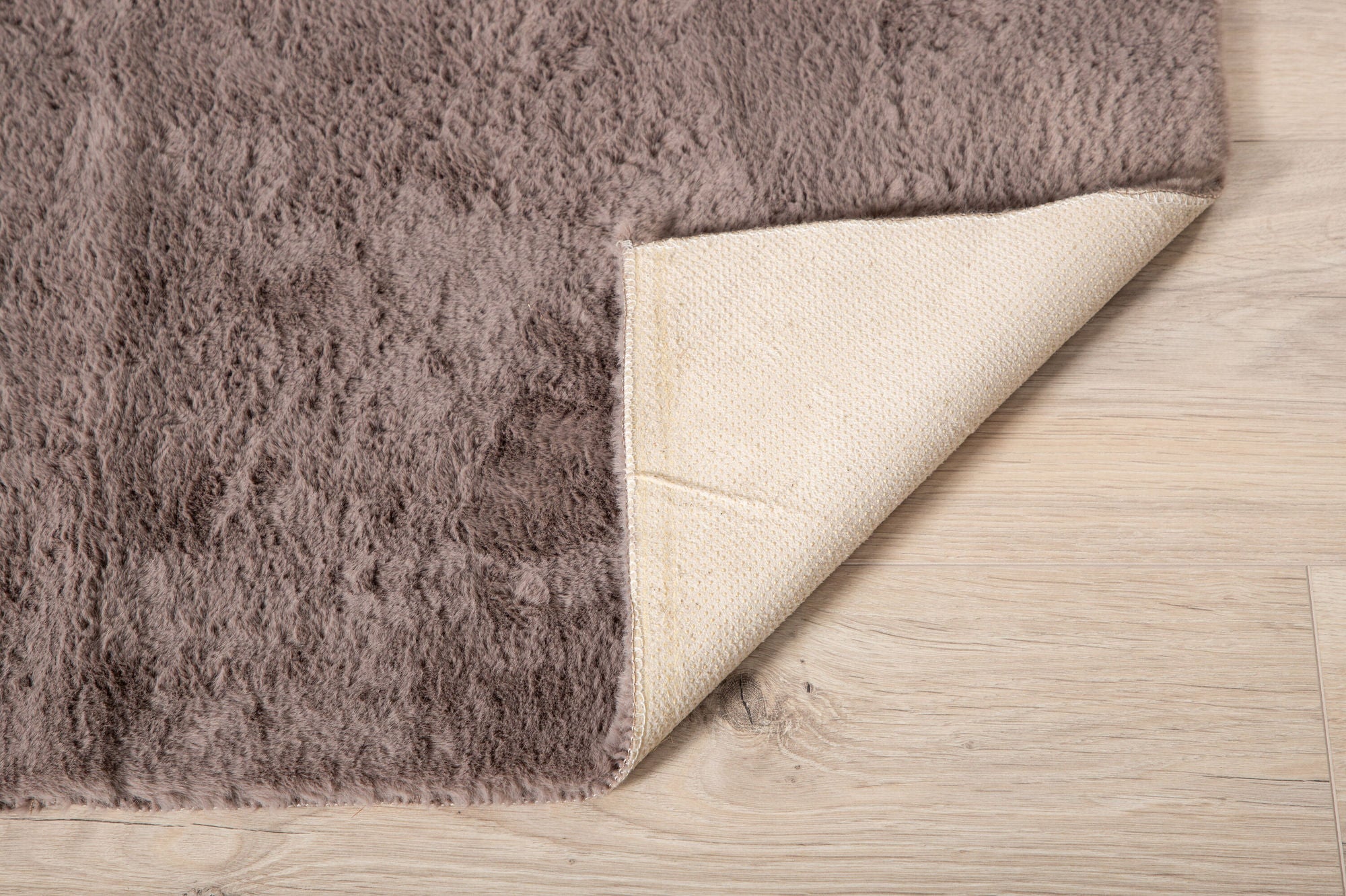 Nina Matta 200x300, Nougat