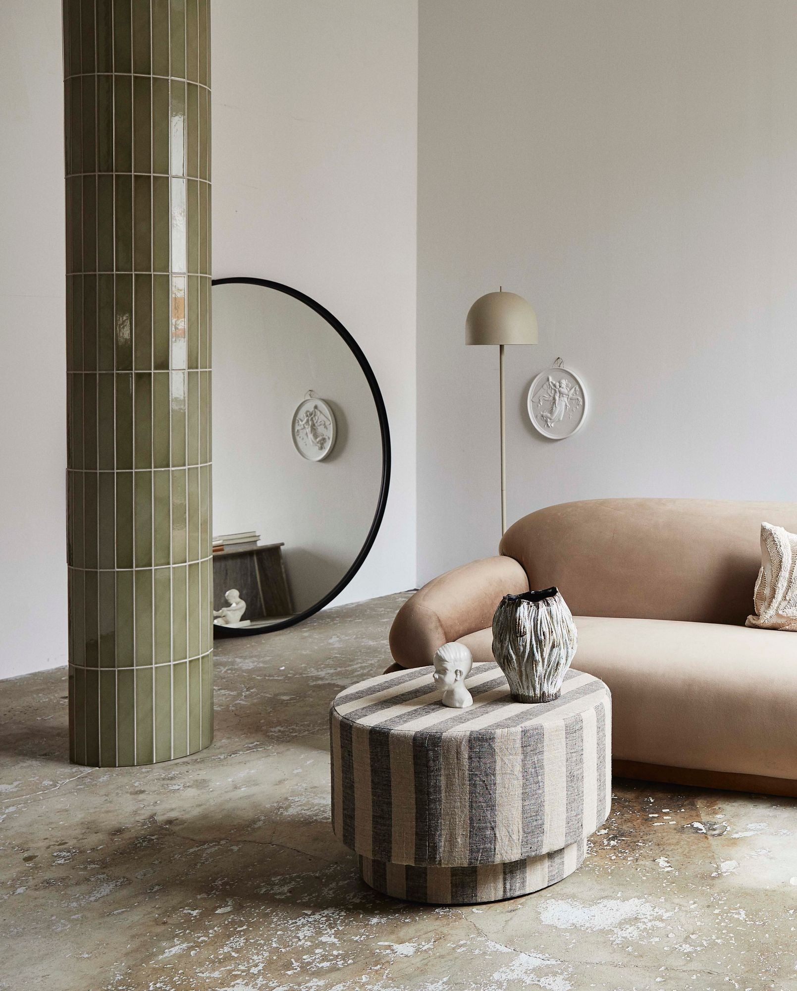 LADOGA Sittpuff, Randig