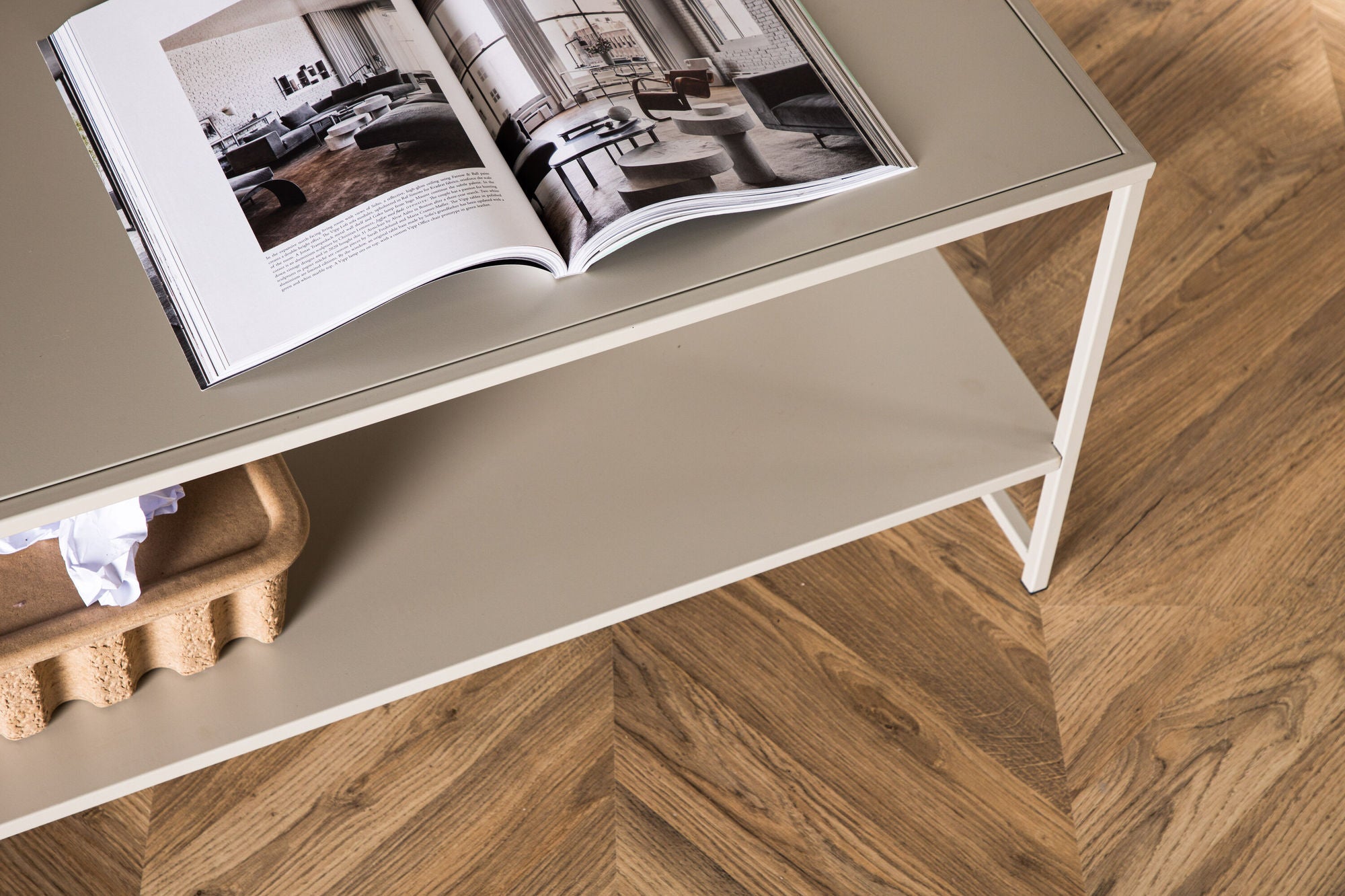 Evin Soffbord, Beige