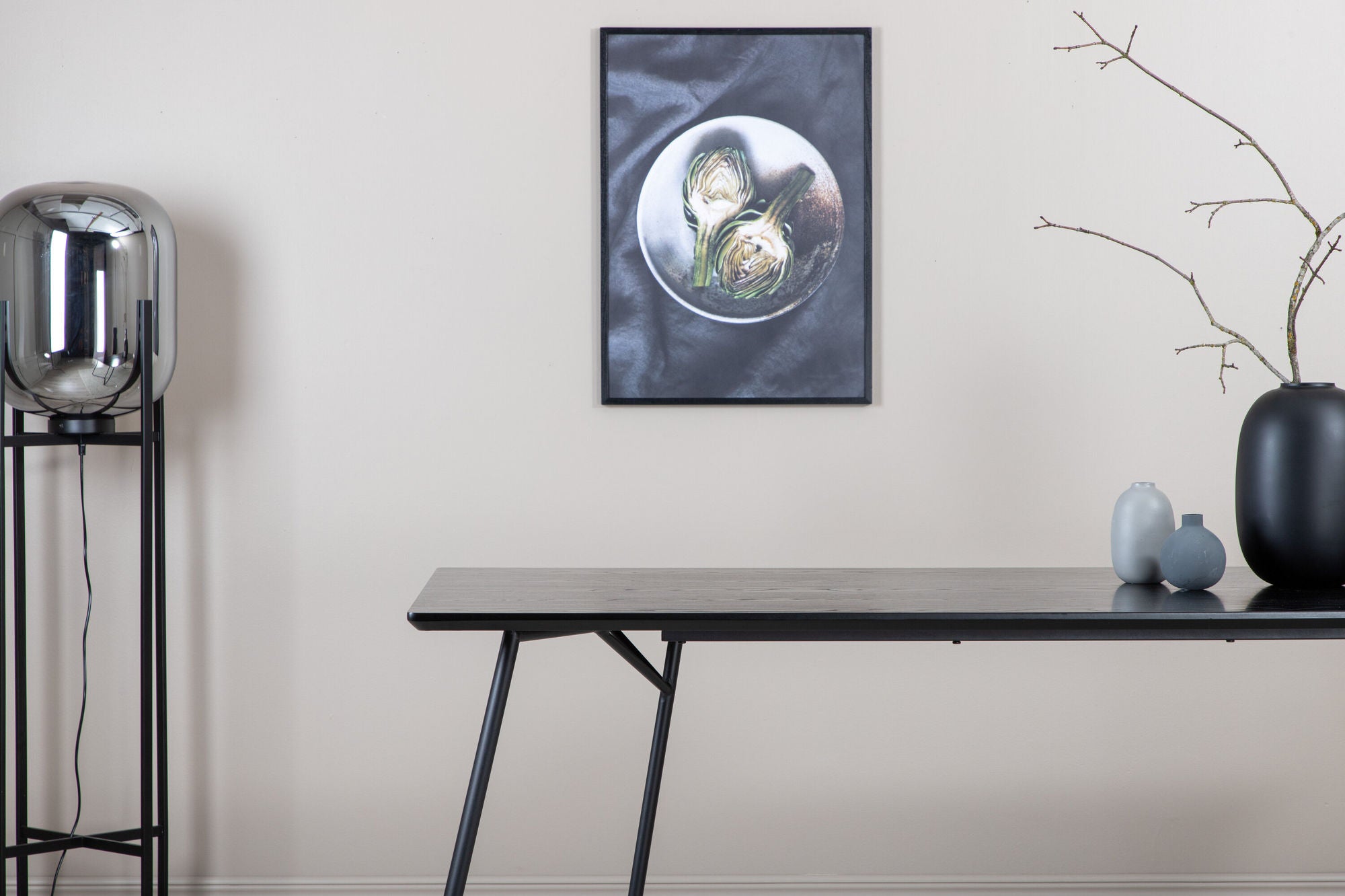 Petra Matbord, Svart