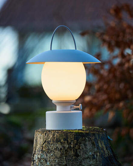 Castro bordslampa sandbeige USB IP44