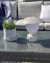 Castro bordslampa sandbeige USB IP44